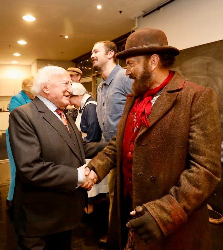 Zozimus (a.k.a. Bill Murphy) meets an Uachtarán na hÉireann Michael D Higgins